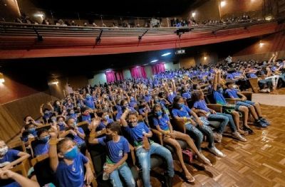 Cine Teatro Cuiab retoma o projeto de cinema para estudantes