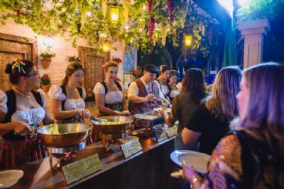 Festival das Naes conta com culinria de 10 pases e msica ao vivo