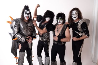 Cover nacional da banda Kiss se apresenta em Casa de Shows de Cuiab