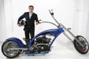 Empresrio 'voa' de motocicleta em acidente na estrada de Chapada - fotos