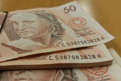 Dvida pblica sobe para R$ 4,2 trilhes em novembro