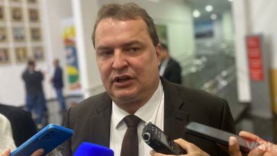 Russi nega interferncia do Executivo na eleio da Mesa e garante que escolha do primeiro secretrio ser no voto