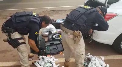 Quatro pessoas so detidos com maconha e anabolizantes em caixas de som