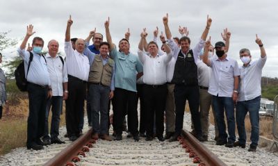 Presidente participa da assinatura de concesso da ferrovia na Bahia