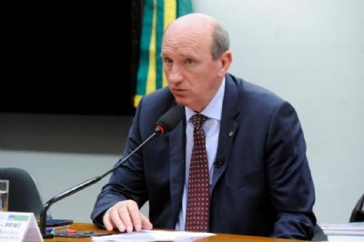 Neri  contra impeachment de Bolsonaro, mas defende que presidente desa do palanque