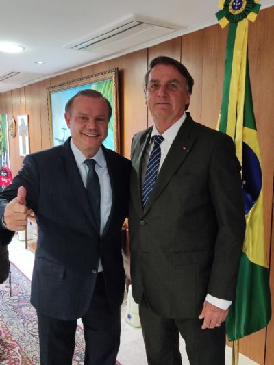 VDEO | Bolsonaro pede acomodao para Medeiros e Barbudo no PL em MT
