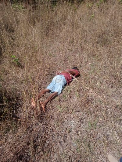 Corpo de homem  encontrado em propriedade rural de Vrzea Grande com perfuraes na cabea