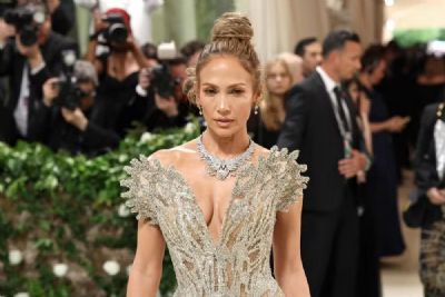 ​Jennifer Lopez cancela turn americana: 'Estou completamente devastada'