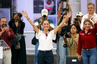 Mxico pode eleger 1 presidente mulher em eleies neste domingo