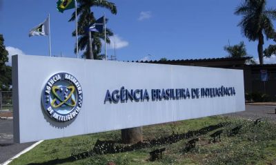 PF diz que Abin atuou ilegalmente em favor de filhos de Bolsonaro