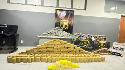 Dupla  presa tentando transportar droga avaliada em R$ 2,8 milhes