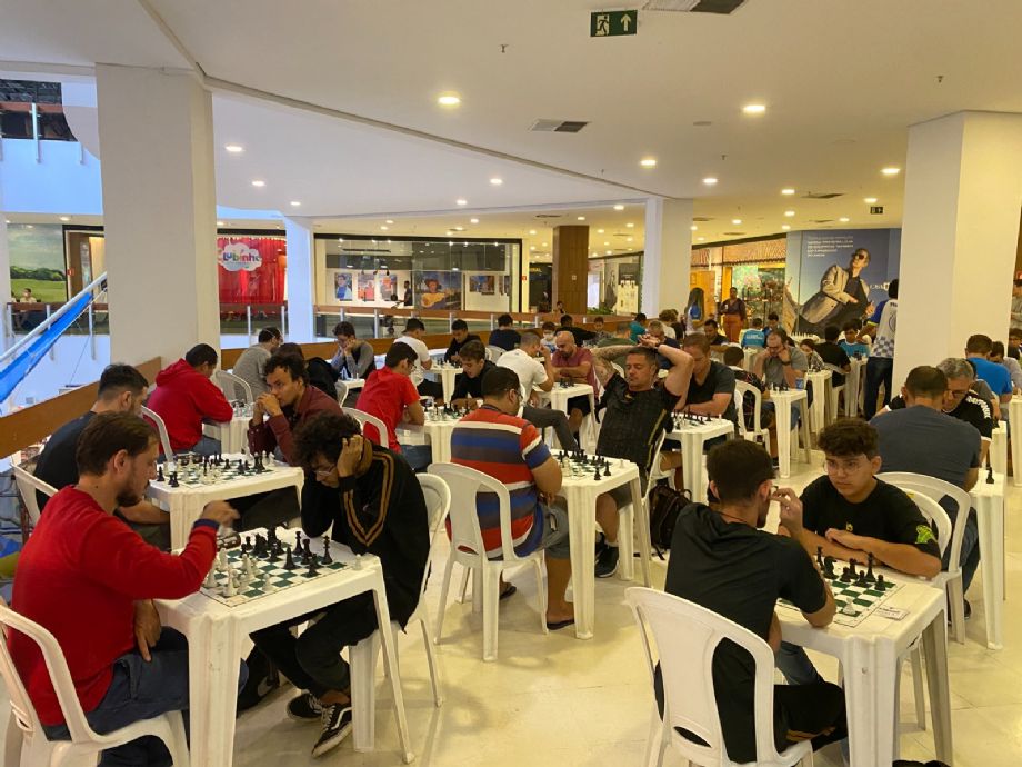 Cuiabá será sede pela primeira vez da final do Campeonato Brasileiro de  Xadrez :: Leiagora, Playagora