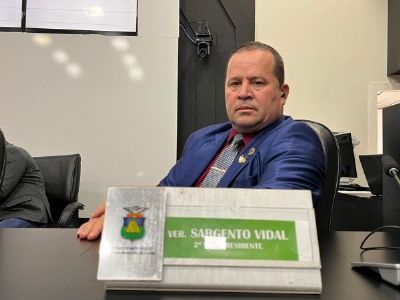 Vidal elogia pr-candidatura de Domingos e nega que seja 'balo de ensaio' para rifar no futuro