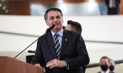 Bolsonaro sanciona lei que cria linha de crdito para autnomos