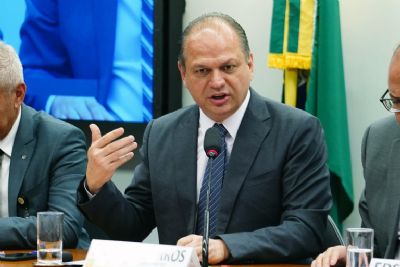 Lder de Bolsonaro avalia que Judicirio e Ministrio Pblico 'esto muito fora da casinha'