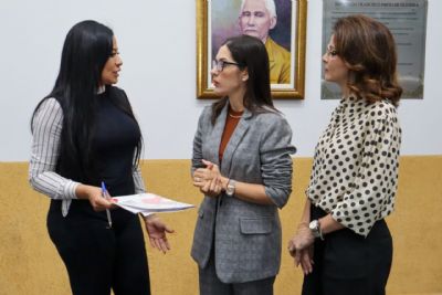 Vereadora cassada pede ajuda  Procuradoria da Mulher da AL pra reverter situao