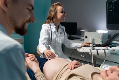 Hospitais estaduais cumprem Lei que garante s mulheres a escolha por acompanhante