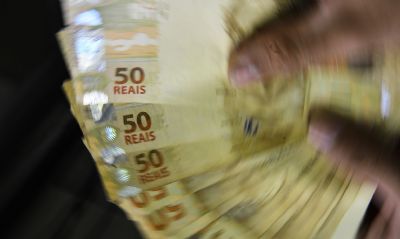 TSE identifica R$ 605 milhes em transaes suspeitas de campanhas